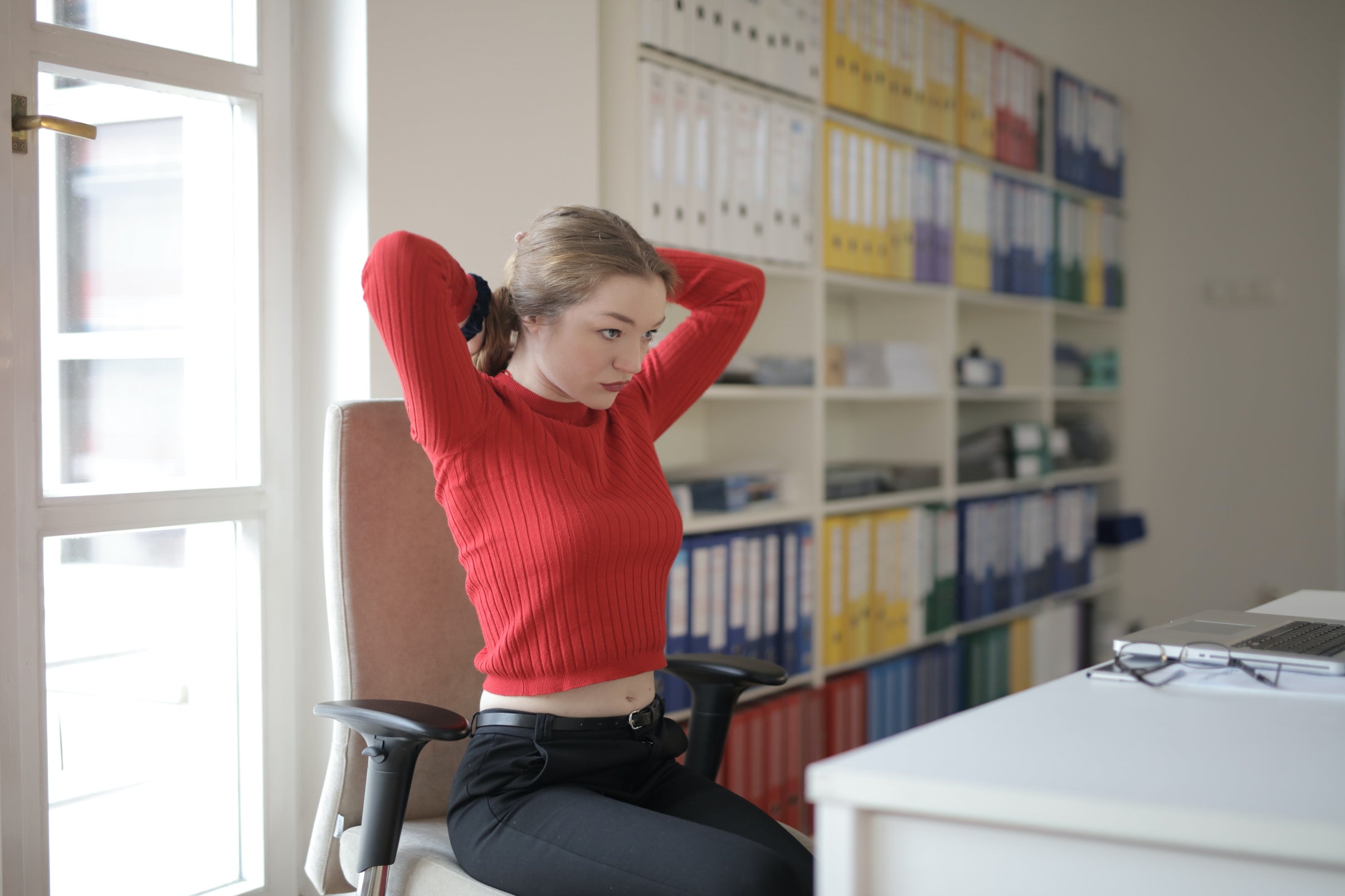 10 Exercises to Do at Your Desk - Get Fit While at Work?!